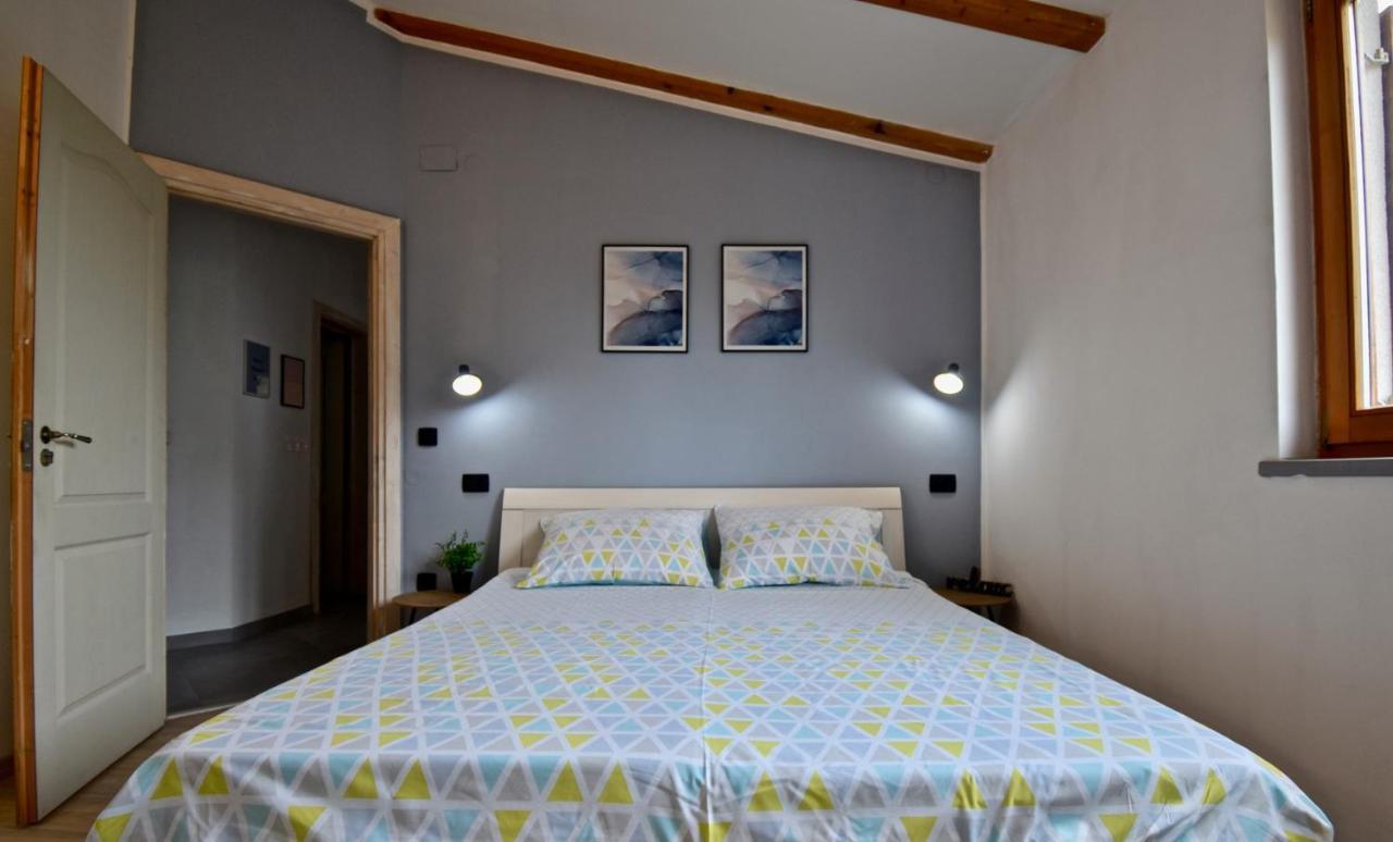 Relaxing Holiday House With Terrace Sea View Medulin Extérieur photo