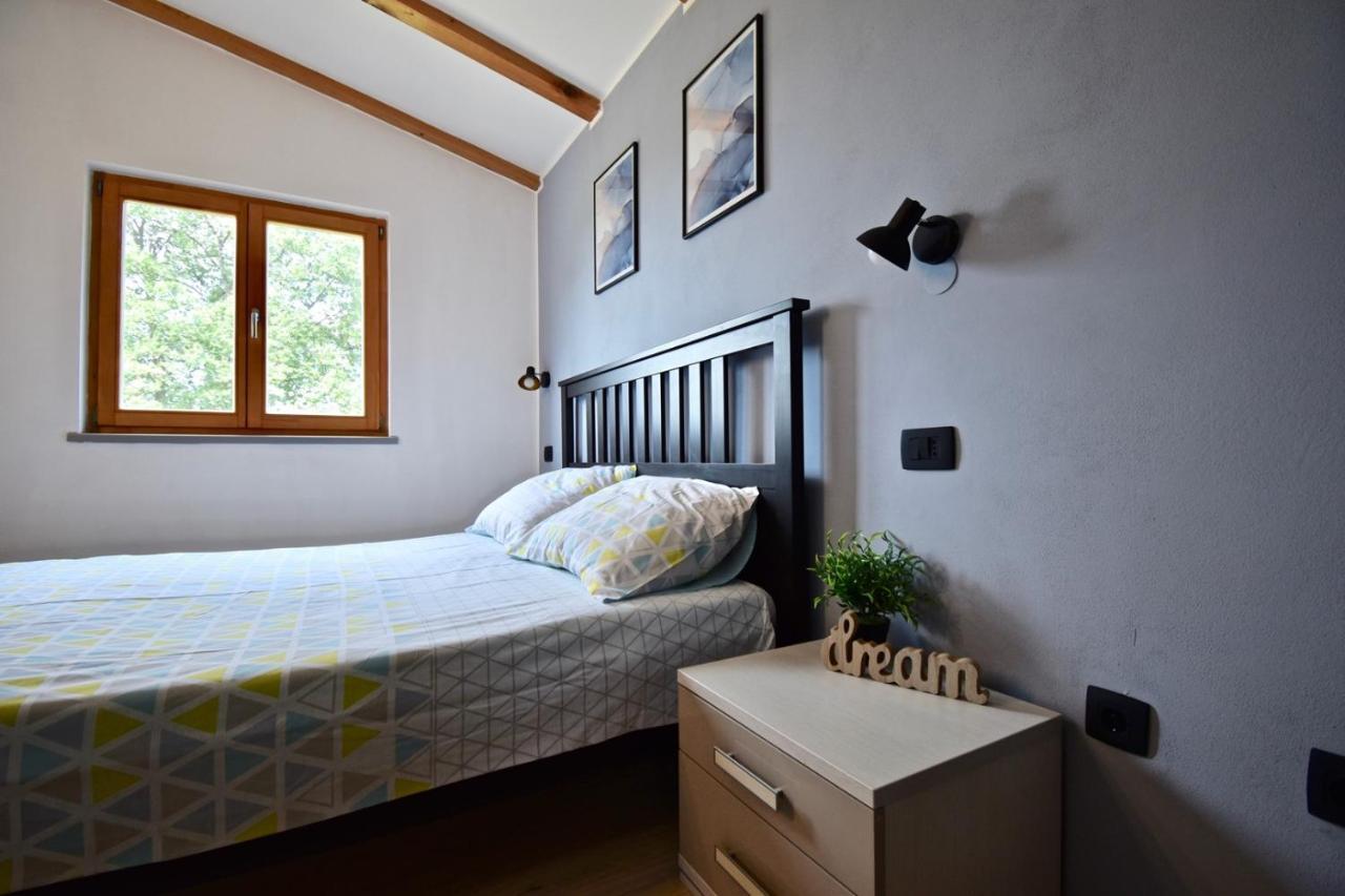 Relaxing Holiday House With Terrace Sea View Medulin Extérieur photo