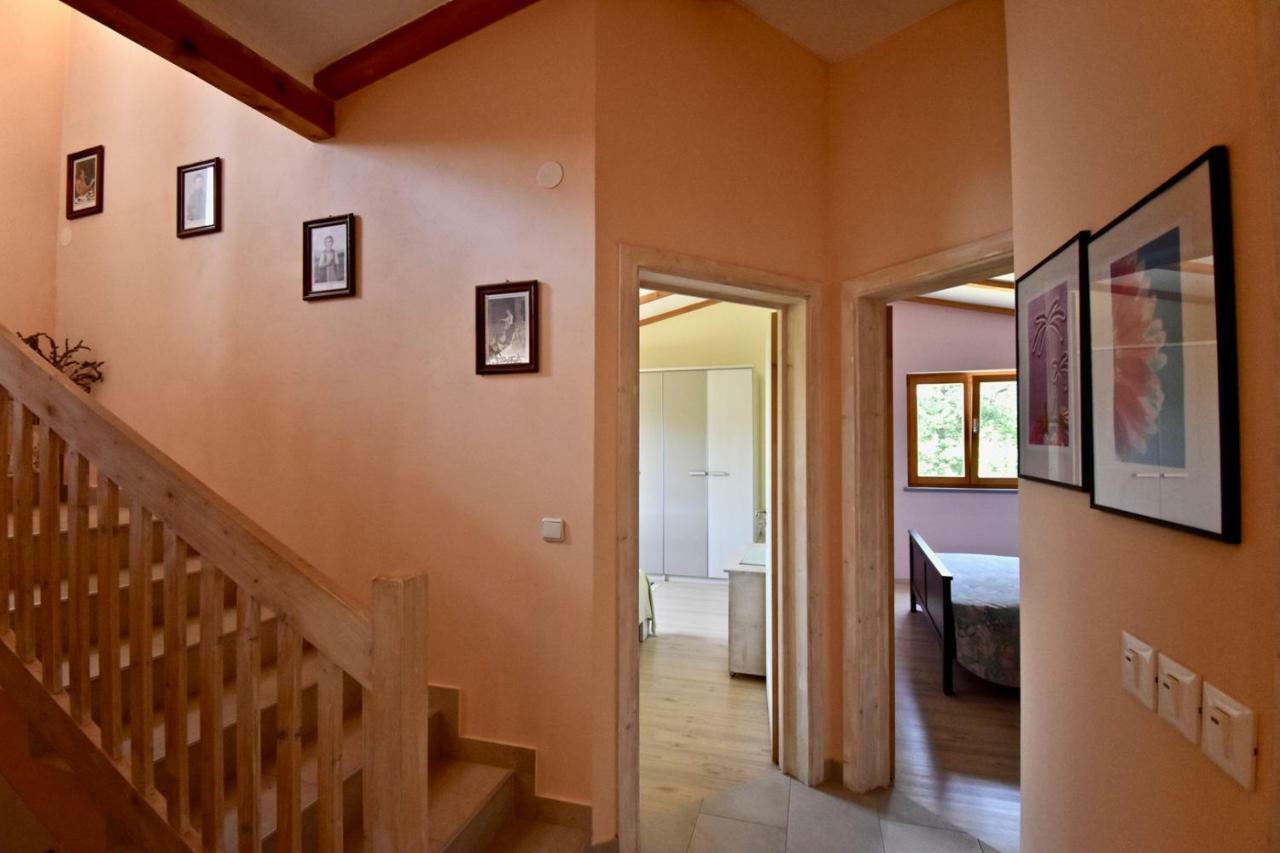 Relaxing Holiday House With Terrace Sea View Medulin Extérieur photo