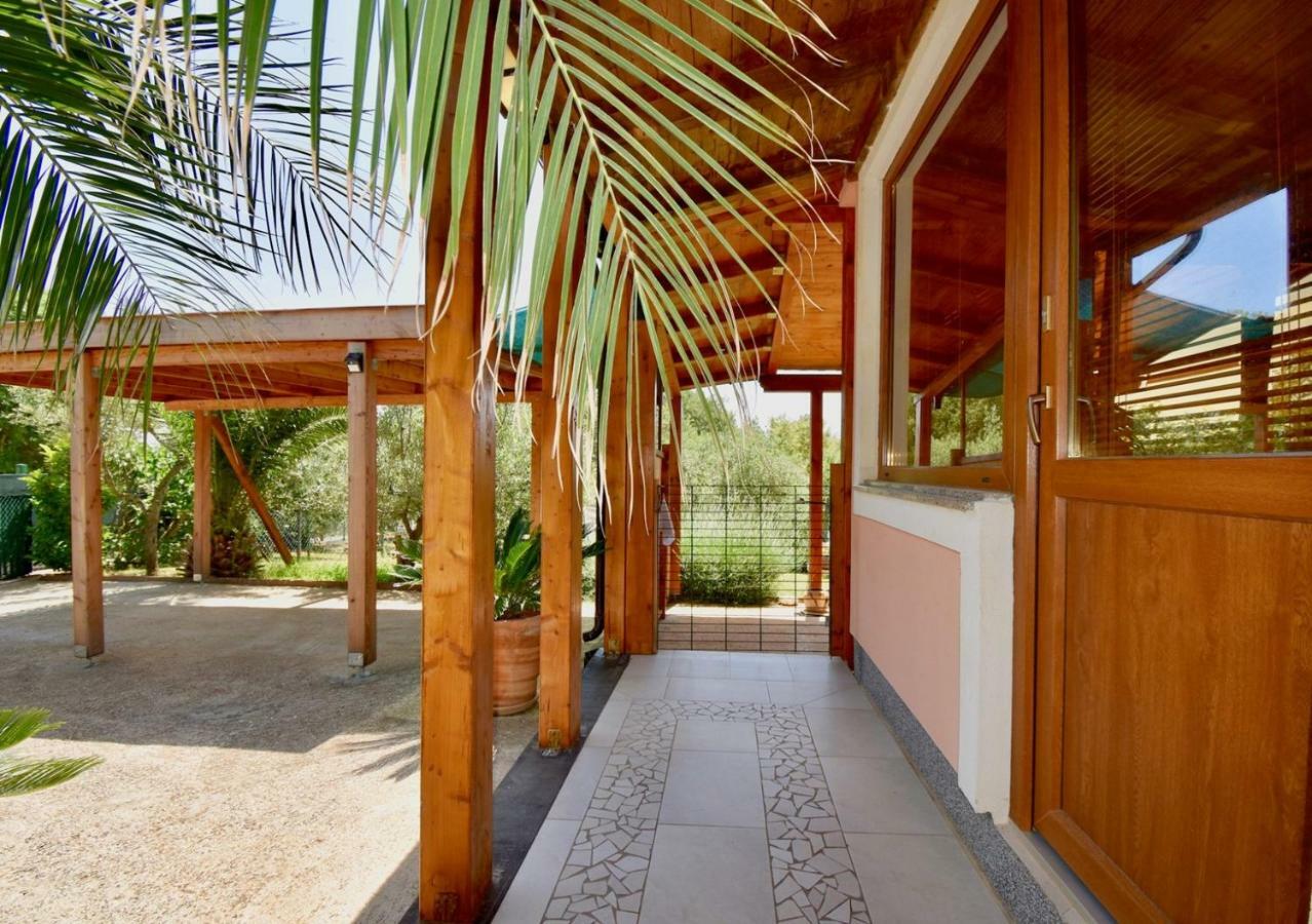 Relaxing Holiday House With Terrace Sea View Medulin Extérieur photo