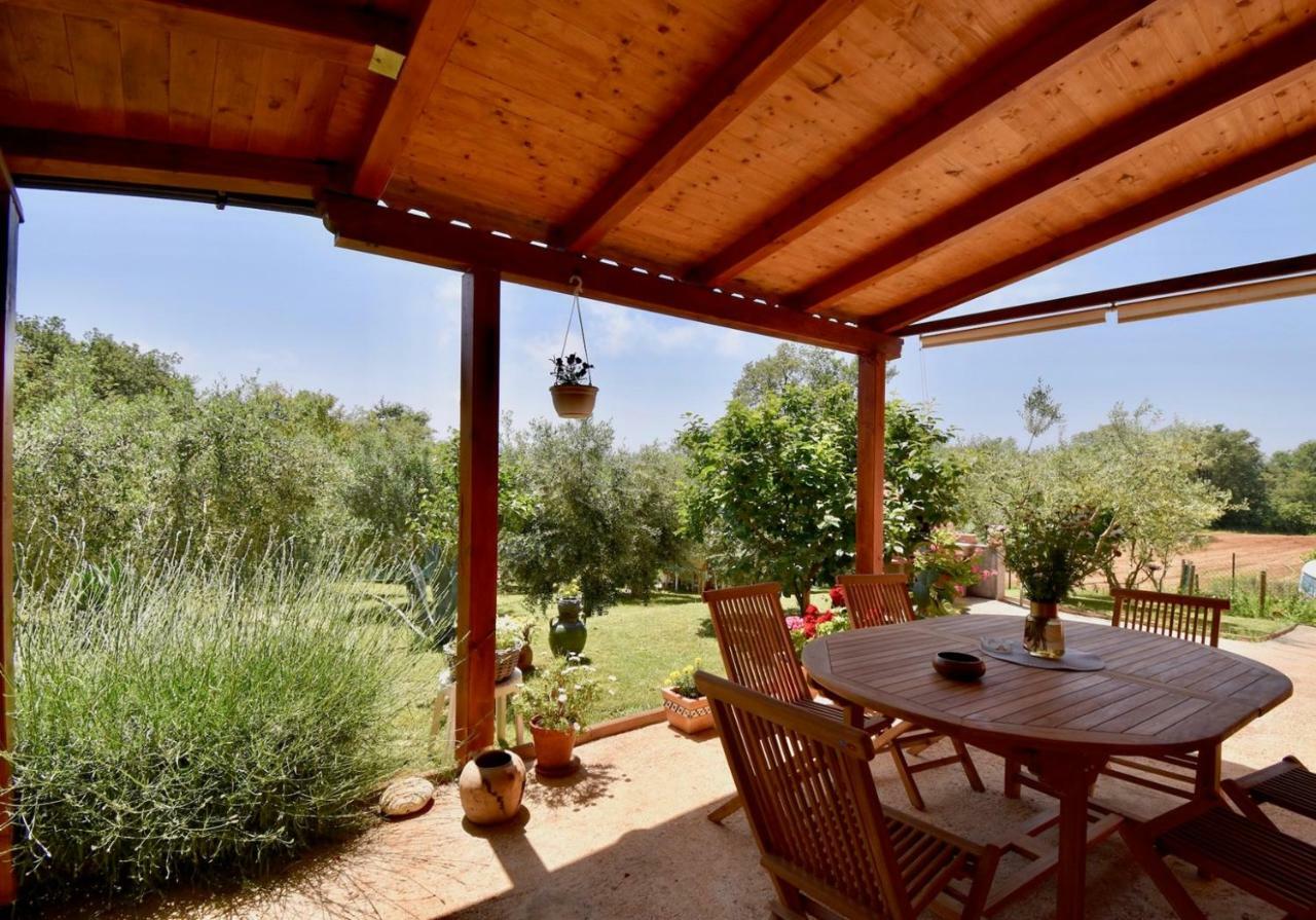 Relaxing Holiday House With Terrace Sea View Medulin Extérieur photo